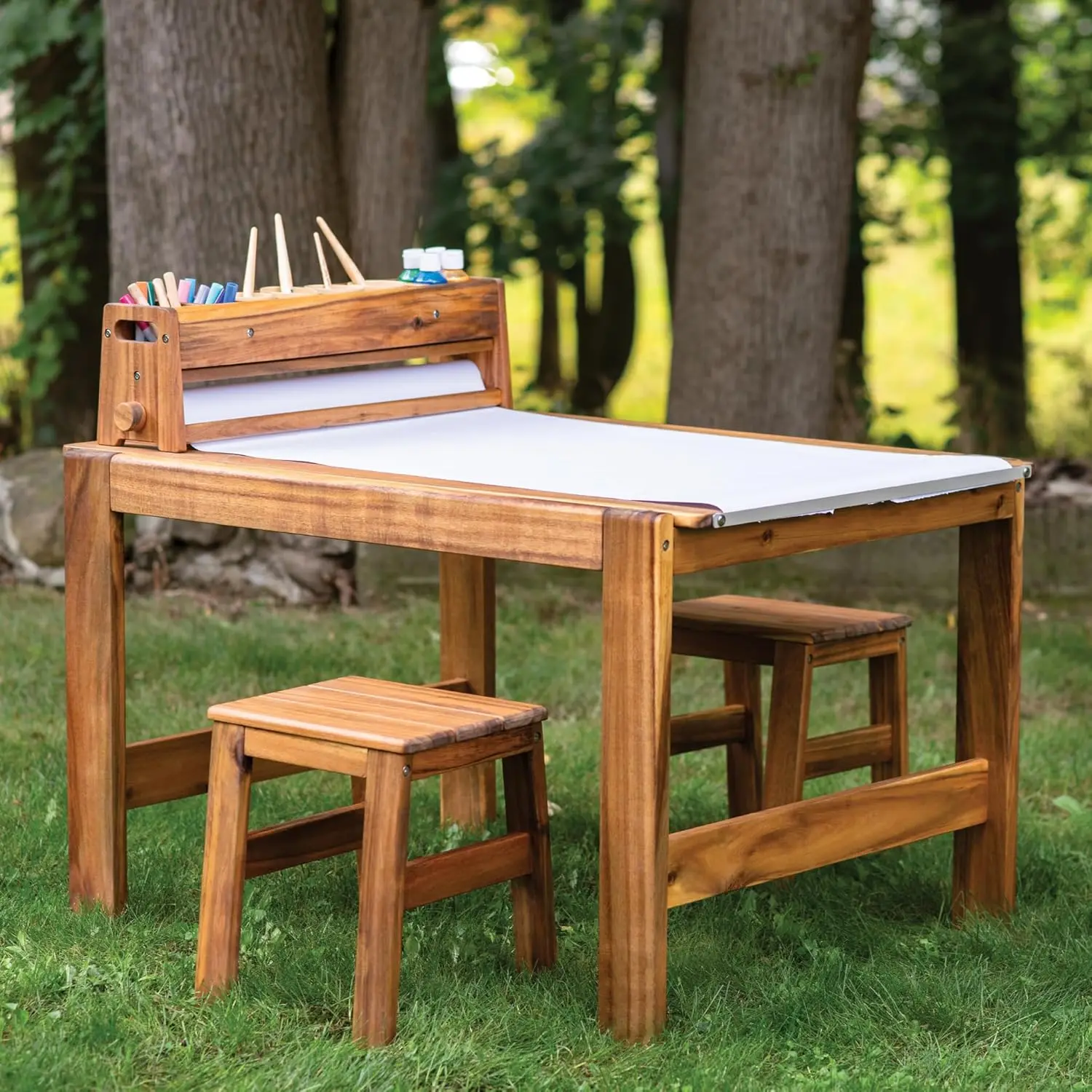 Kids Outdoor Chair And Table - Acadia Outdoor-Kunsttisch- und Hocker-Set: Kinder-Kunsttisch aus